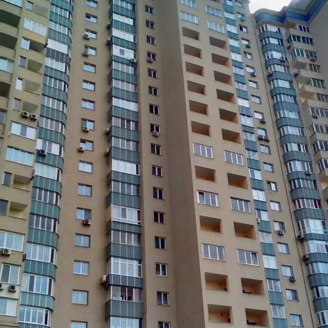 услуги грузчиков Киев — погрузка мусора в машину