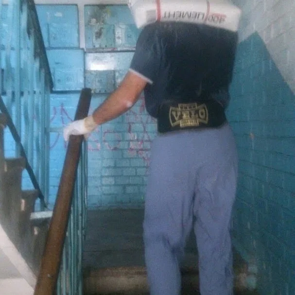 разгрузка строительных материалов на объекте в Киеве