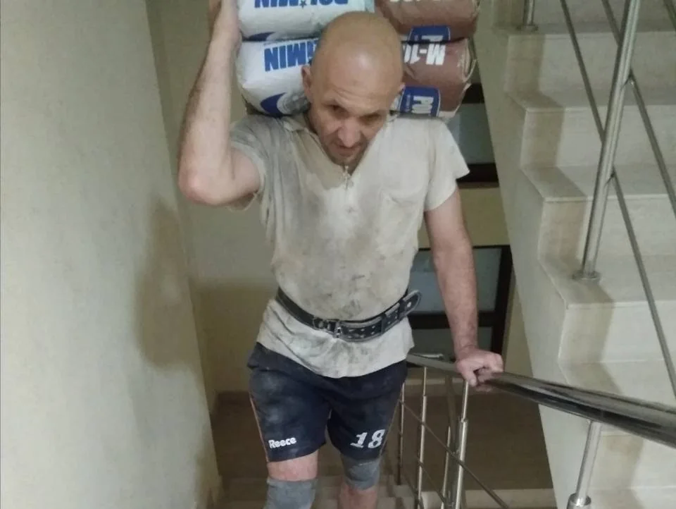занос материалов в квартиру на объекте в Киеве