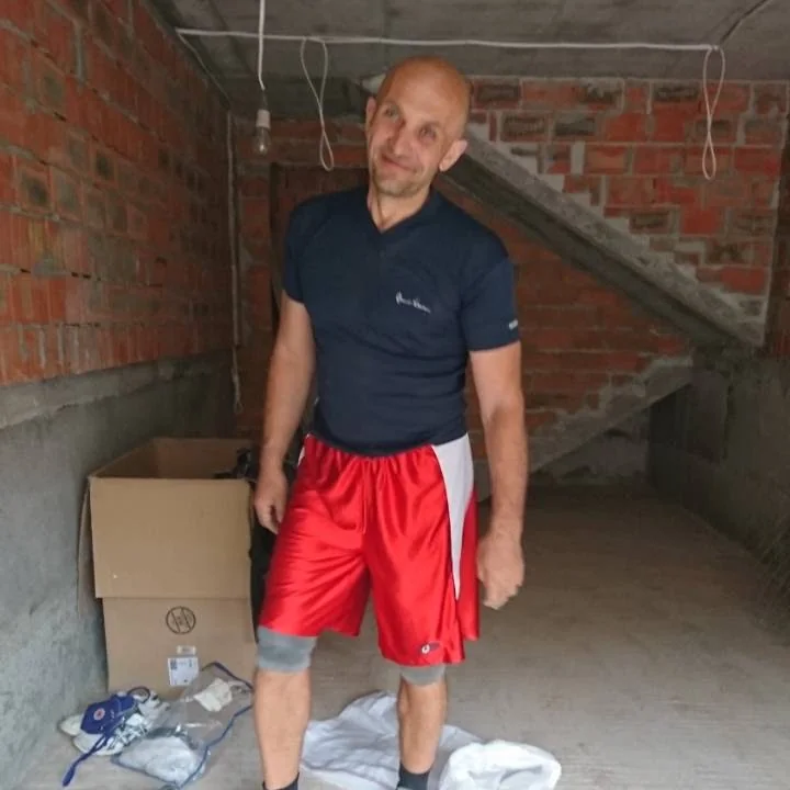 услуги грузчиков Киев — разгрузка грузового автомобиля