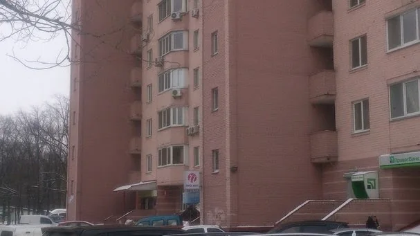 занос материалов в квартиру на объекте в Киеве