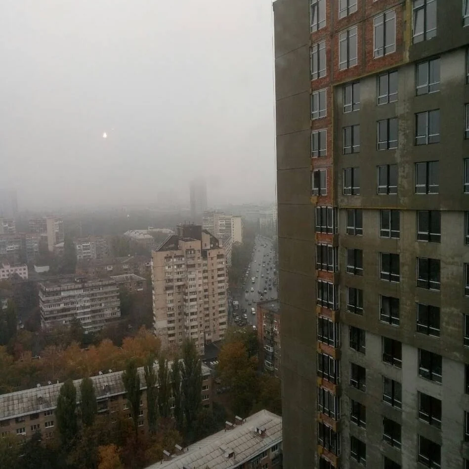 работа грузчиков на строительном объекте