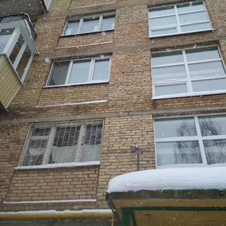 разгрузка строительных материалов на объекте в Киеве