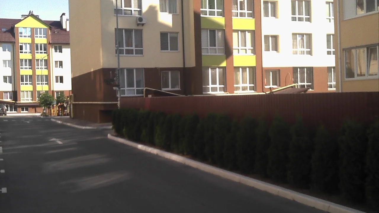 работа грузчиков на строительном объекте