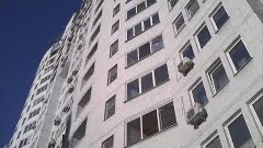 работа грузчиков на строительном объекте