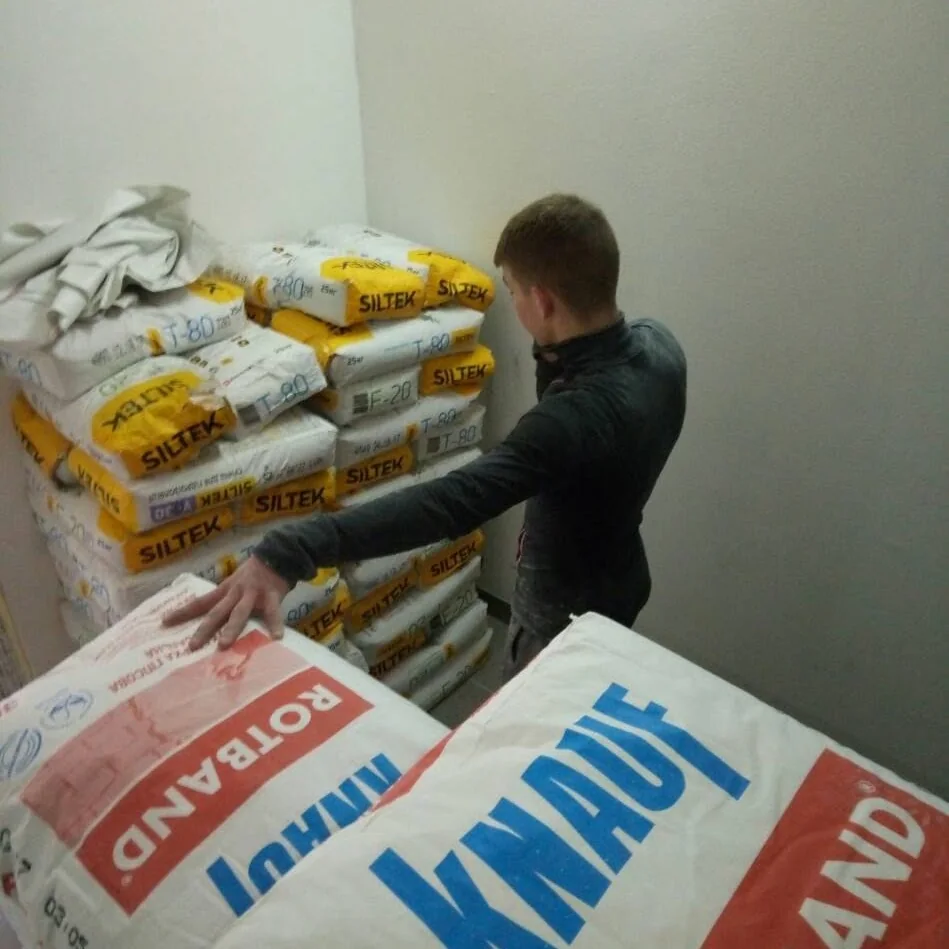 занос материалов в квартиру на объекте в Киеве